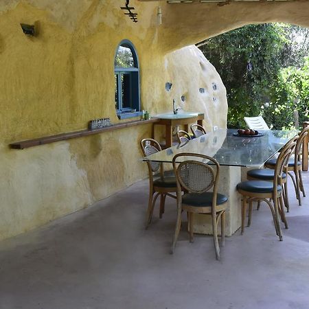 Dutch Farm Israel Bed & Breakfast Sede Zevi Екстериор снимка