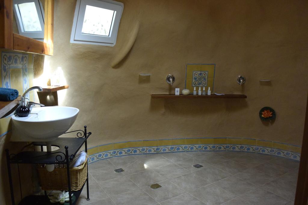 Dutch Farm Israel Bed & Breakfast Sede Zevi Екстериор снимка