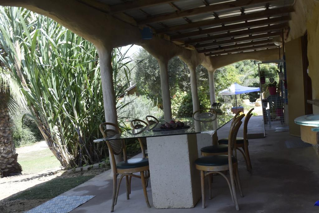 Dutch Farm Israel Bed & Breakfast Sede Zevi Екстериор снимка